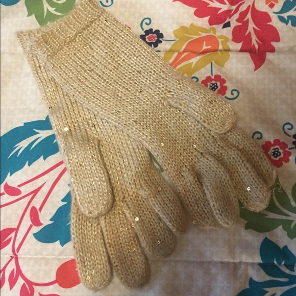 Unlisted clothes - Picture 2 of 4